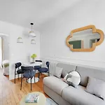 Daire Magnificent Apartment- 1br-4p - Tour-eiffel Paris